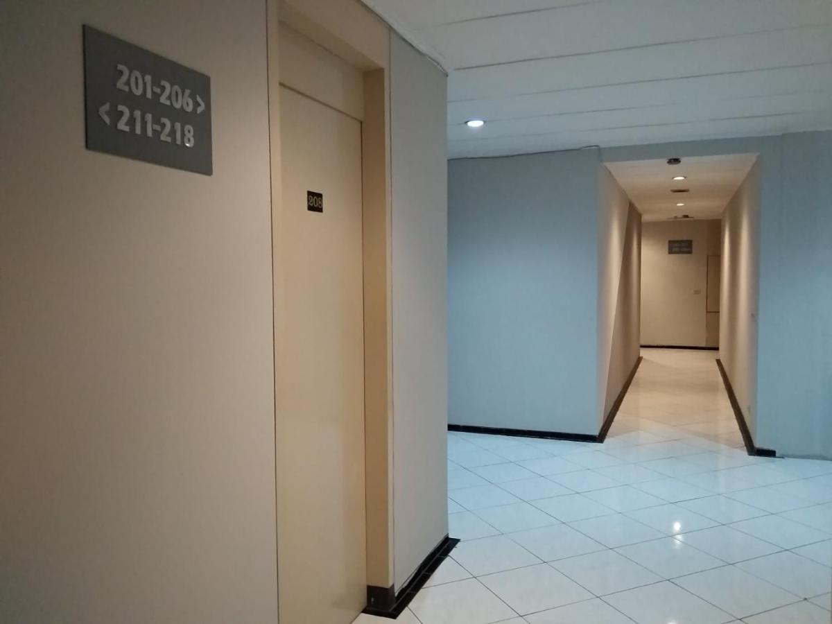 K-Style Eco Hotel Джакарта Экстерьер фото
